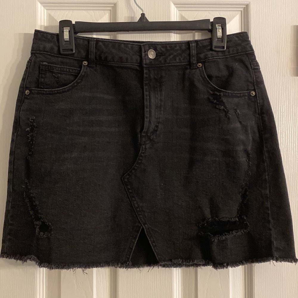 Wild Fable Distressed black jean mini skirt. Size 12